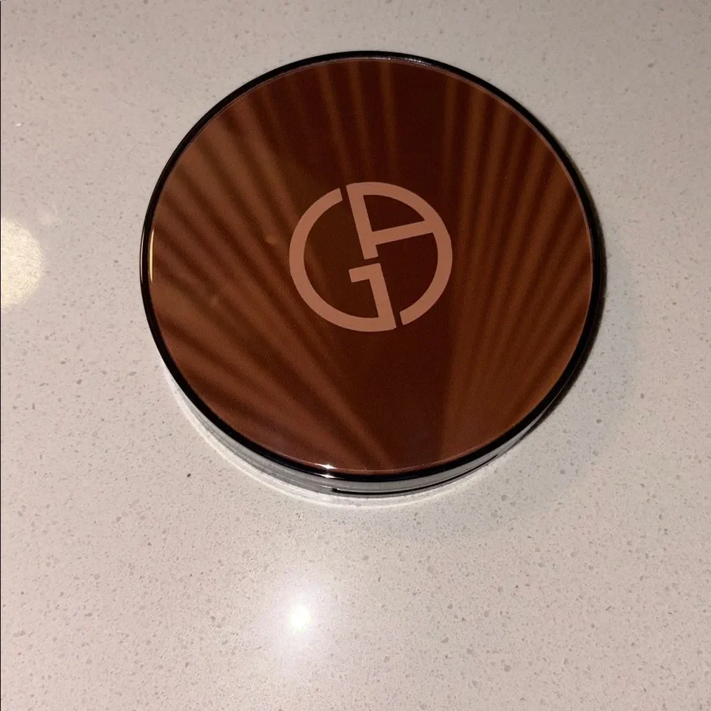 New Giorgio Armani Luminous Silk Creamy Bronzing Powder 110